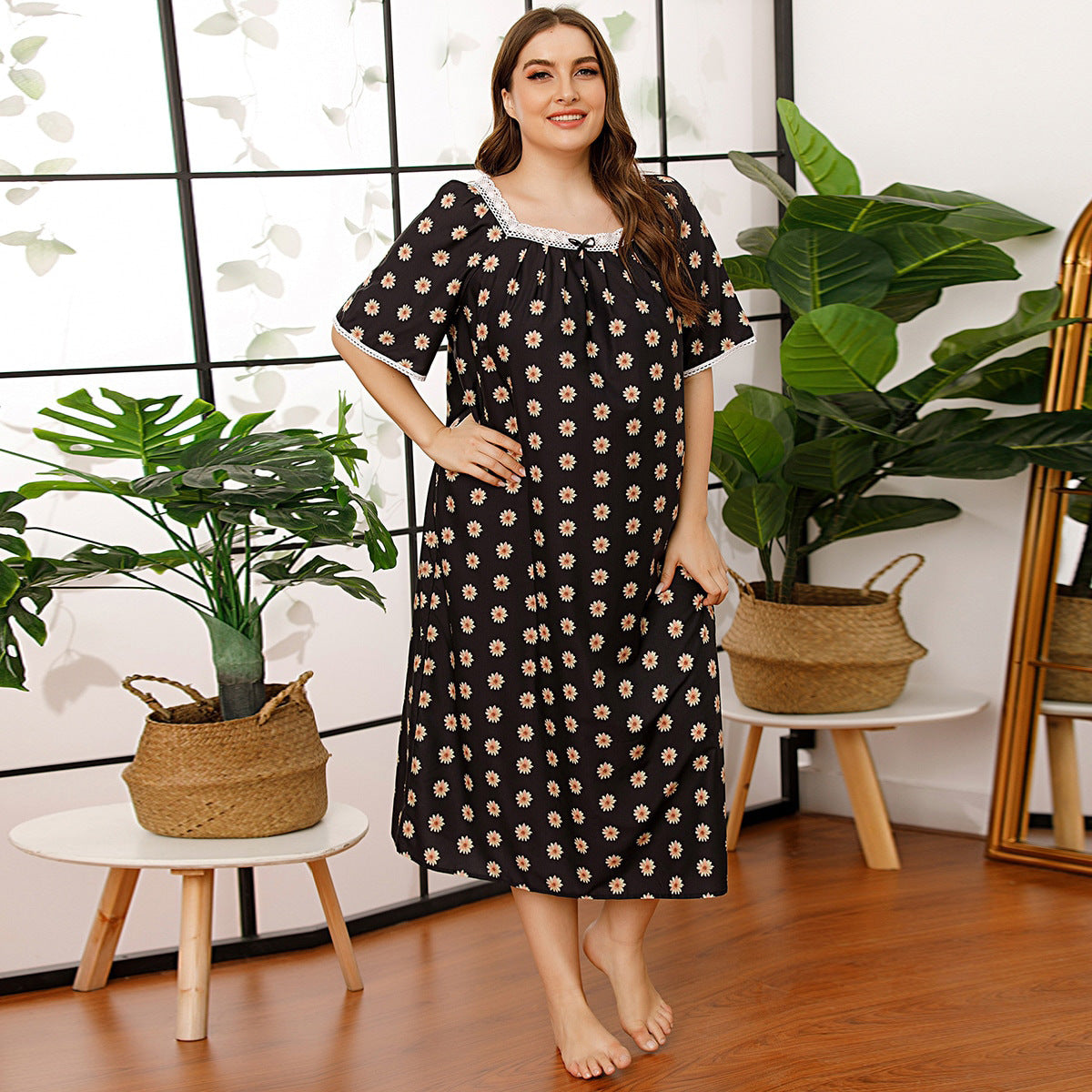 Plus Size Long Nightgown with Print