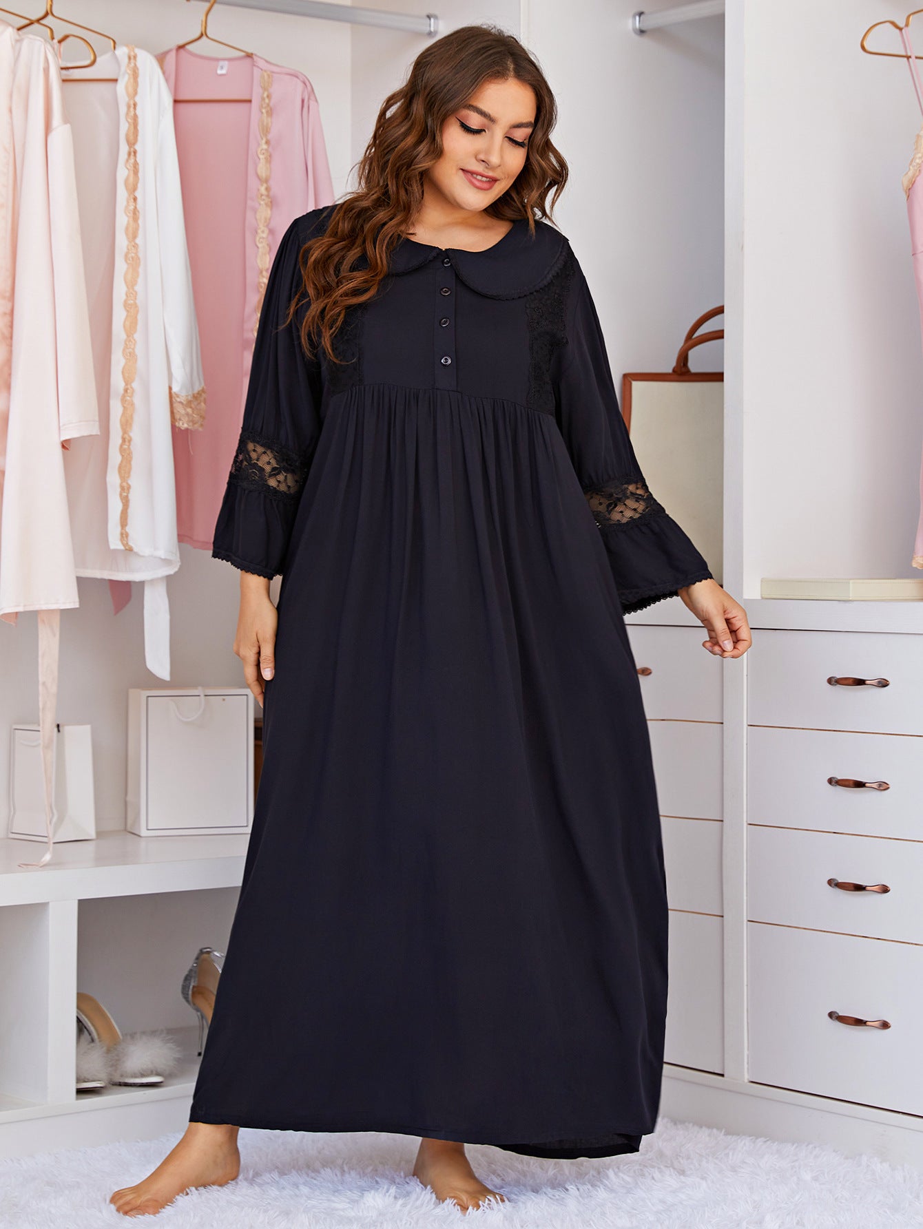 Plus Size Black Lace Collar Nightgown