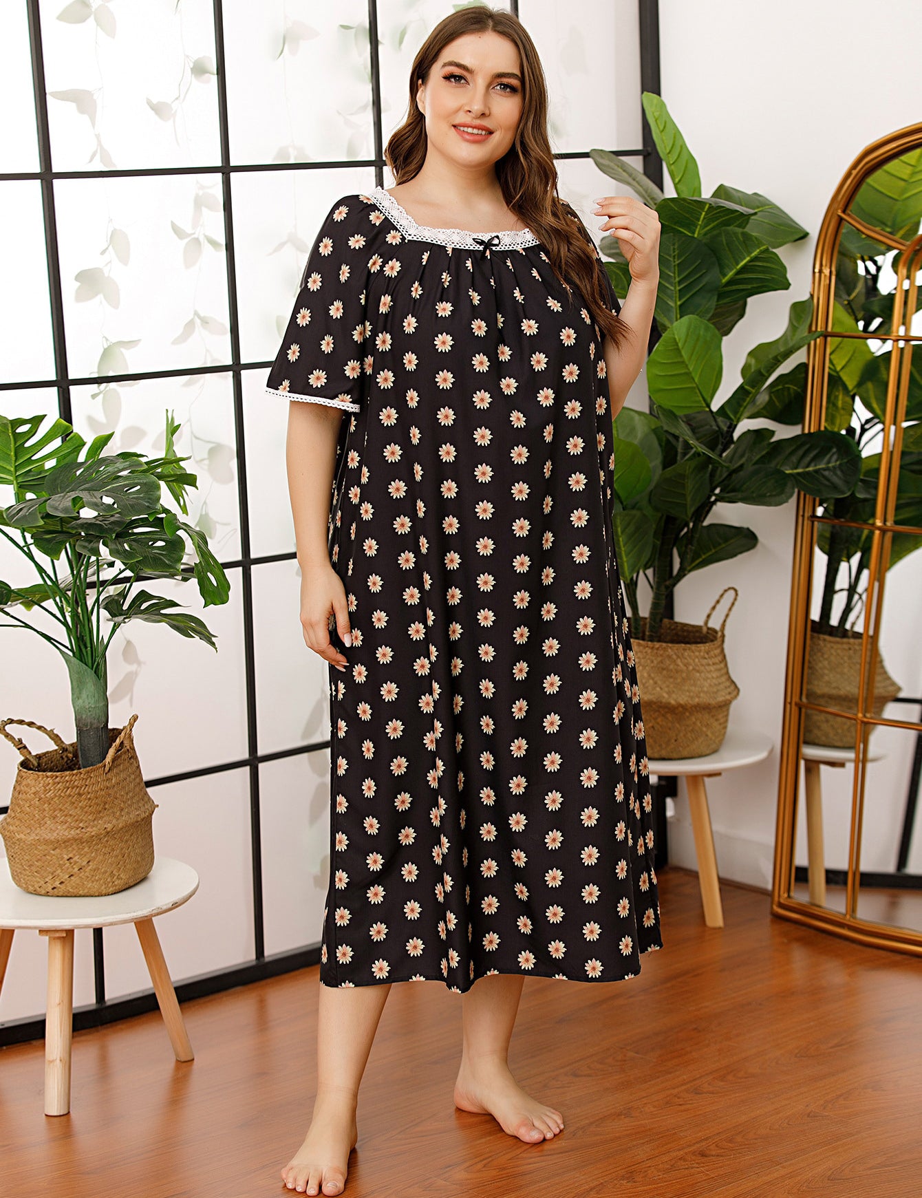 Plus Size Long Nightgown with Print