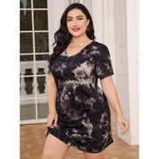 Plus Size Tie Dye Nightgown with V-Neck and Short Sleeves